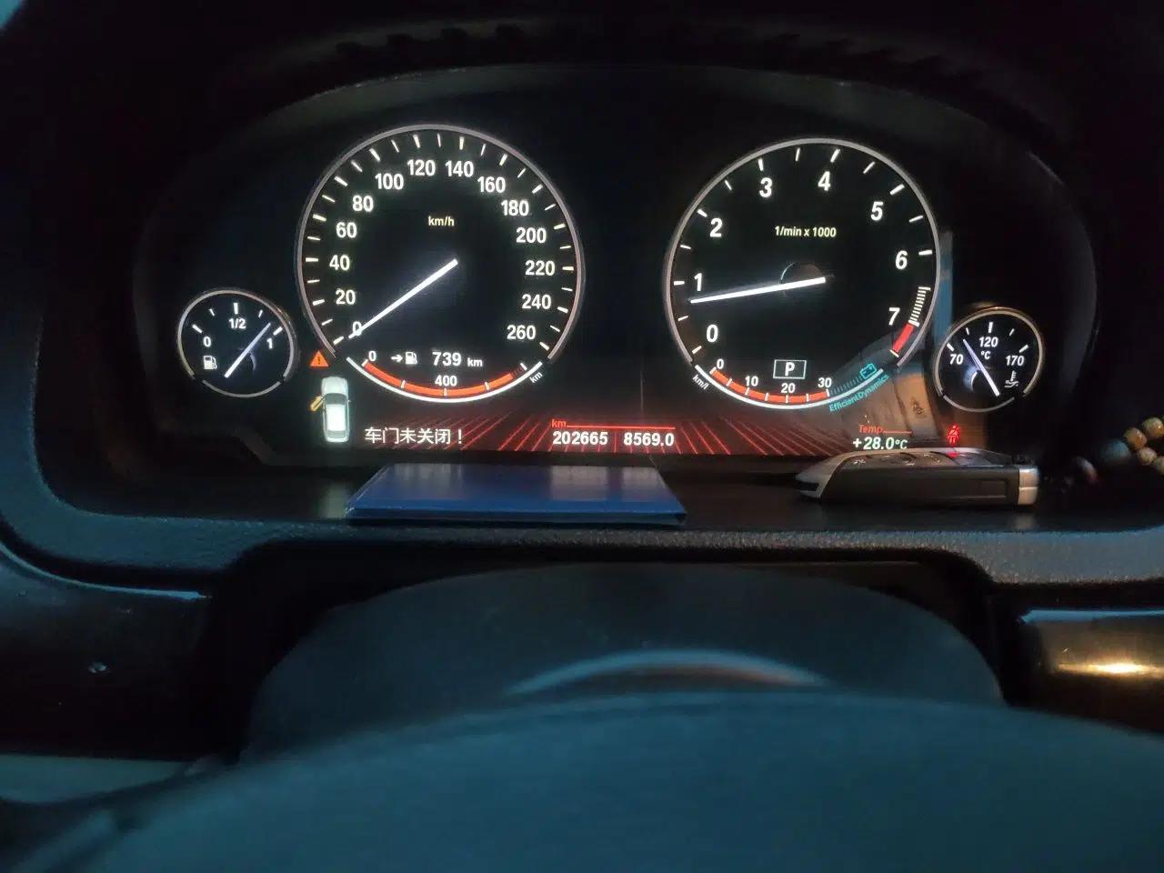 BMW 5 Series GT 2010 535i Leading Model — миниатюра 13