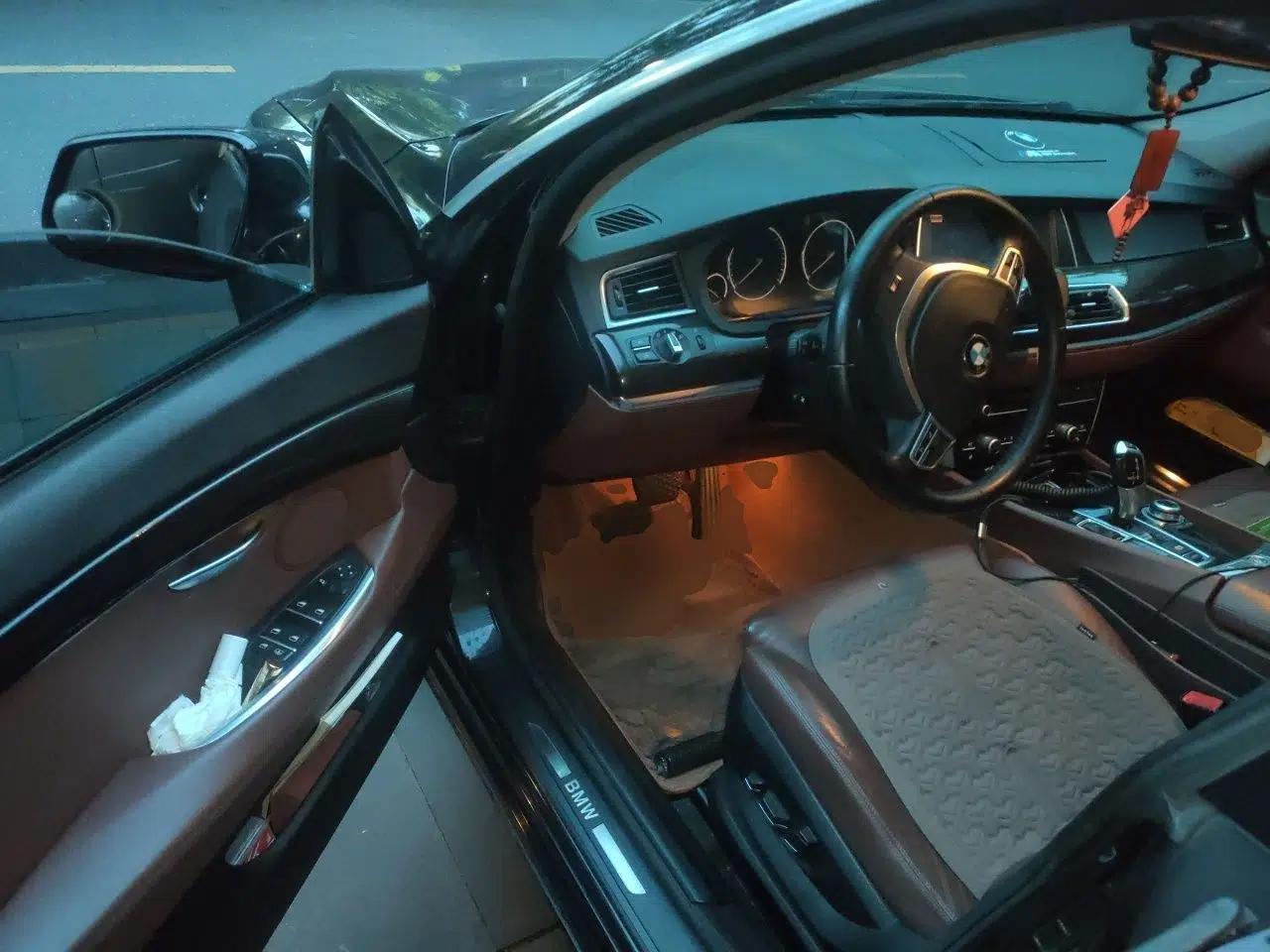 BMW 5 Series GT 2010 535i Leading Model — миниатюра 17