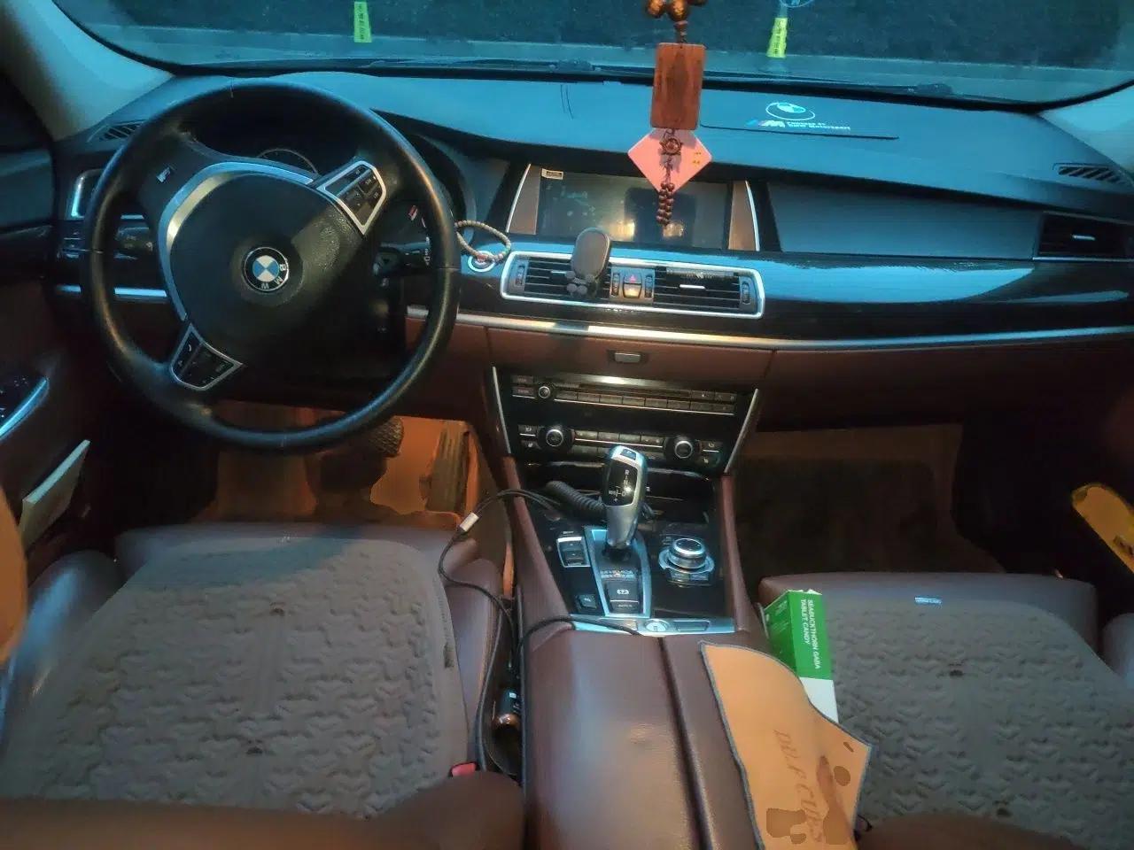 BMW 5 Series GT 2010 535i Leading Model — миниатюра 10