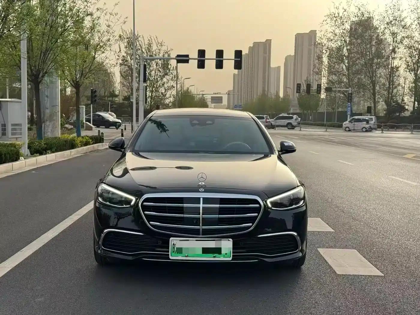 Mercedes-Benz S-Class PHEV 2023 S 450 e L Plug-in Hybrid Sedan — миниатюра 15