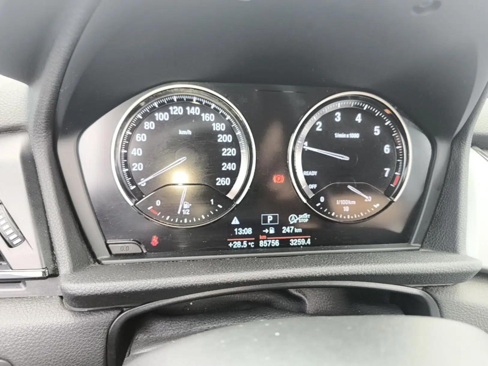BMW 2 Series Gran Tourer 2019 220i Leading Model — миниатюра 15