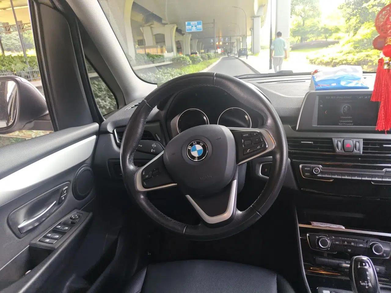 BMW 2 Series Gran Tourer 2018 220i Leading Model — миниатюра 11