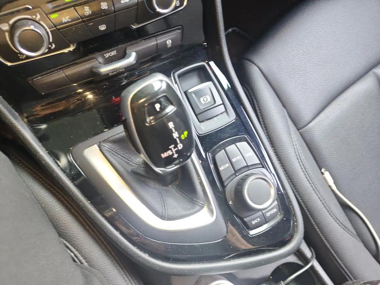 BMW 2 Series Gran Tourer 2018 220i Leading Model — миниатюра 15