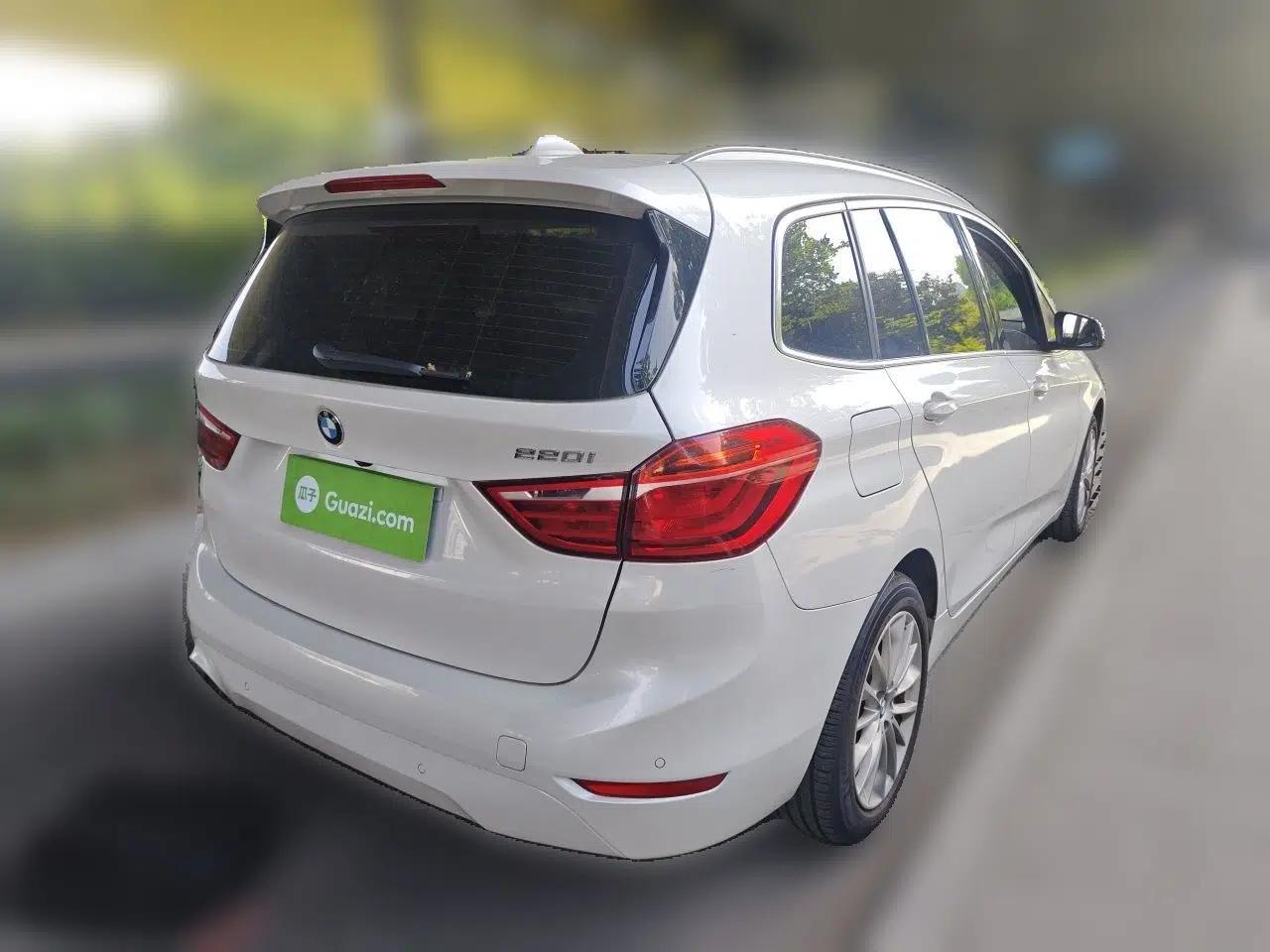 BMW 2 Series Gran Tourer 2018 220i Leading Model — миниатюра 6