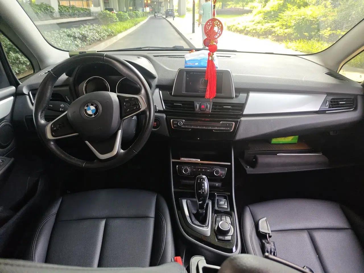 BMW 2 Series Gran Tourer 2018 220i Leading Model — миниатюра 10