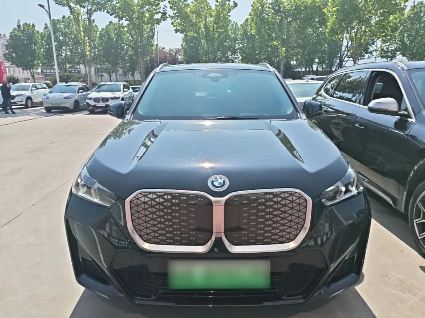 BMW iX1 2023 eDrive25L M Sport Package — миниатюра 2
