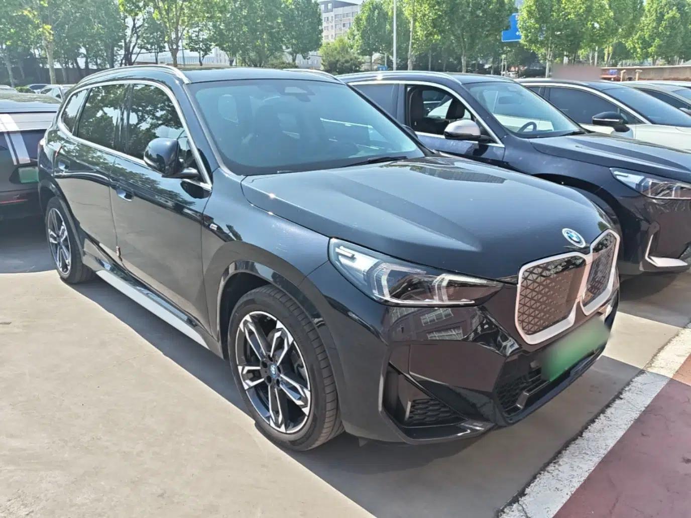BMW iX1 2023 eDrive25L M Sport Package — миниатюра 3