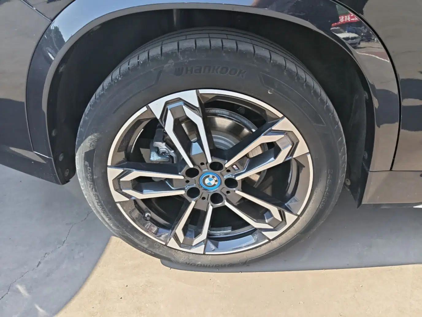 BMW iX1 2023 eDrive25L M Sport Package — миниатюра 10