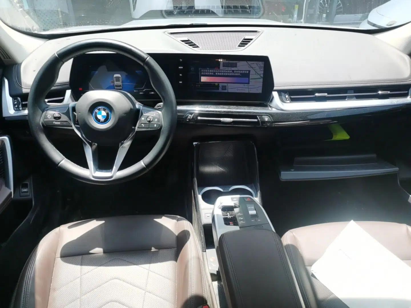 BMW iX1 2023 eDrive25L X Design Package — миниатюра 13