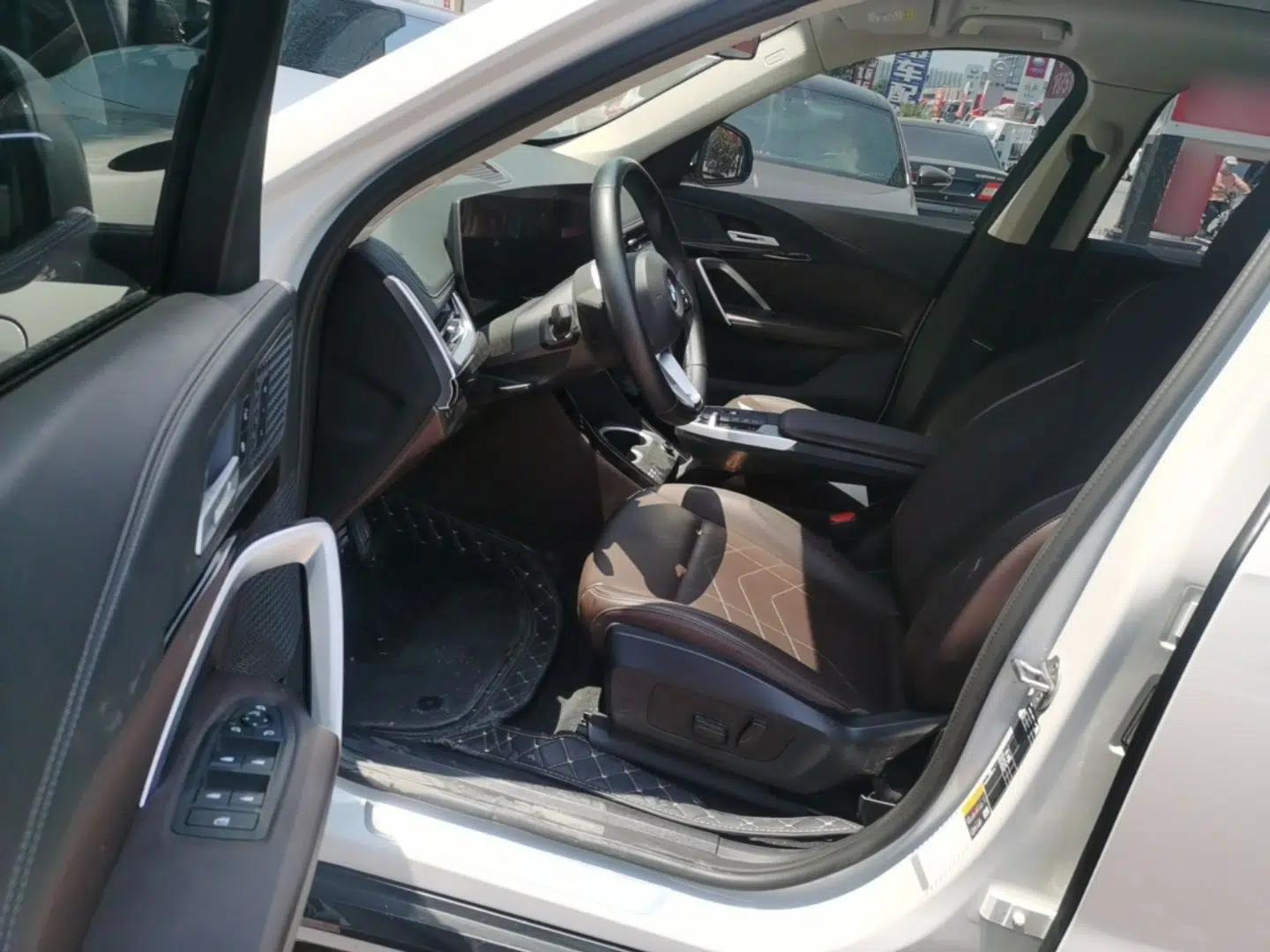 BMW iX1 2023 eDrive25L X Design Package — миниатюра 19