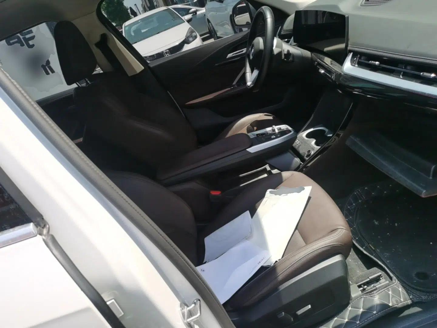 BMW iX1 2023 eDrive25L X Design Package — миниатюра 23