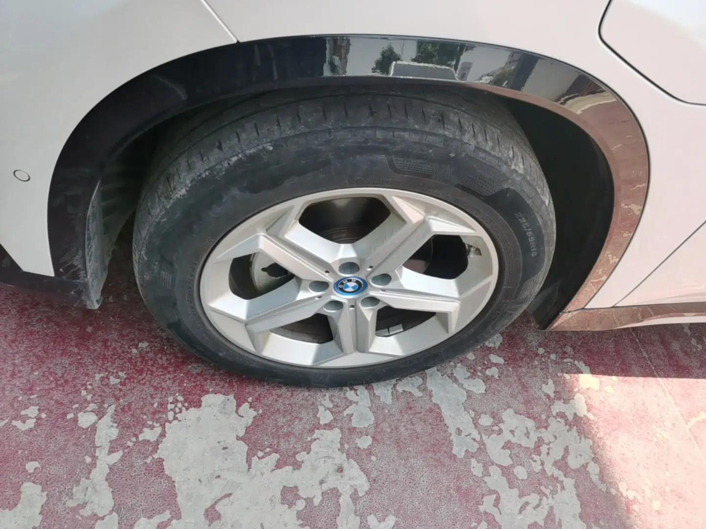 BMW iX1 2023 eDrive25L X Design Package — миниатюра 8