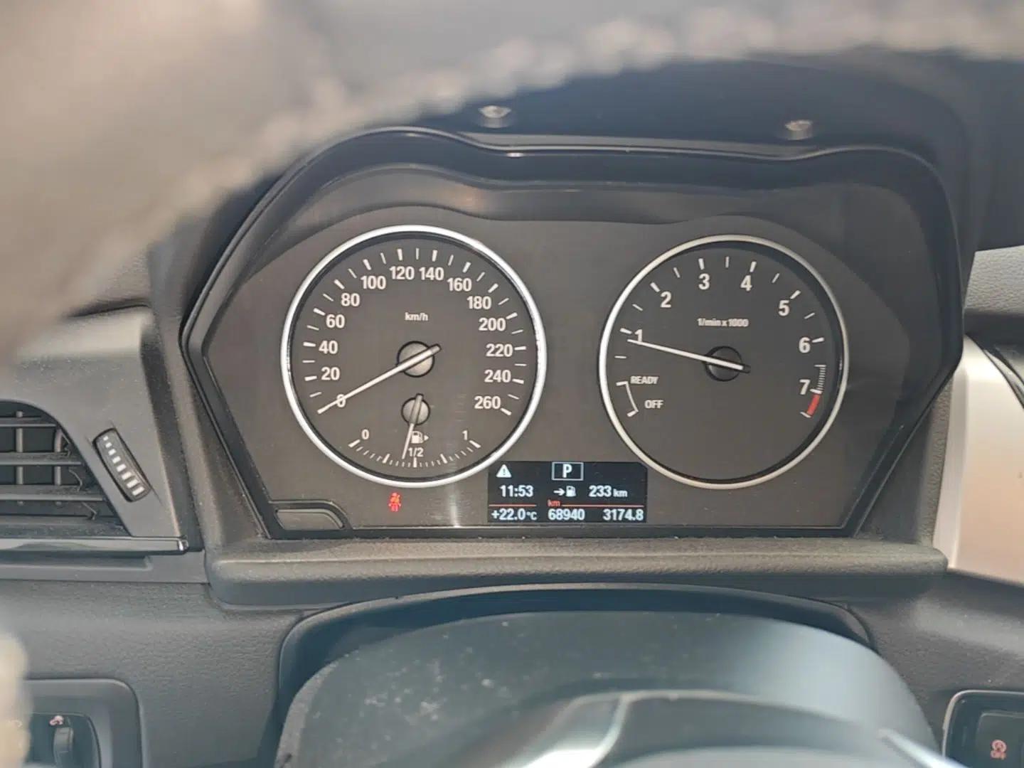 BMW 2 Series Active Tourer 2015 218i Leading Model — миниатюра 14