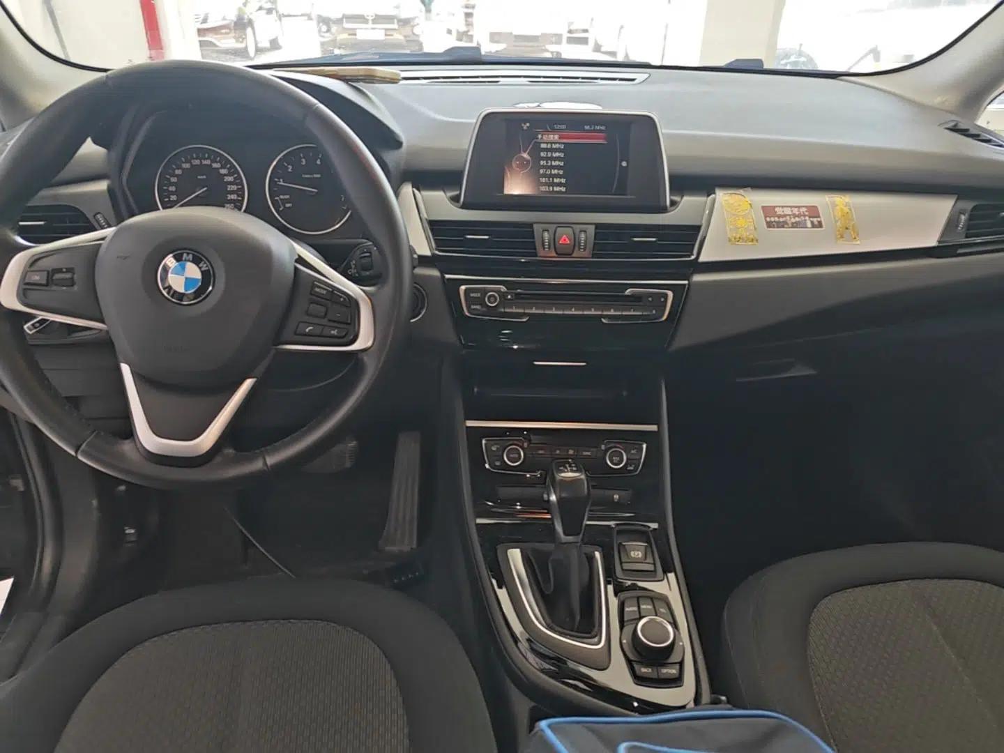BMW 2 Series Active Tourer 2015 218i Leading Model — миниатюра 15