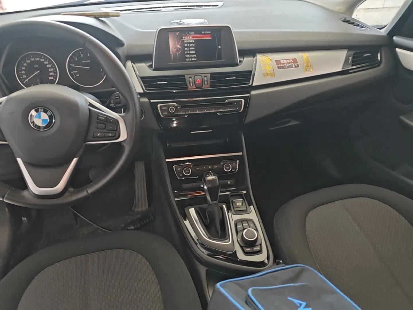 BMW 2 Series Active Tourer 2015 218i Leading Model — миниатюра 16