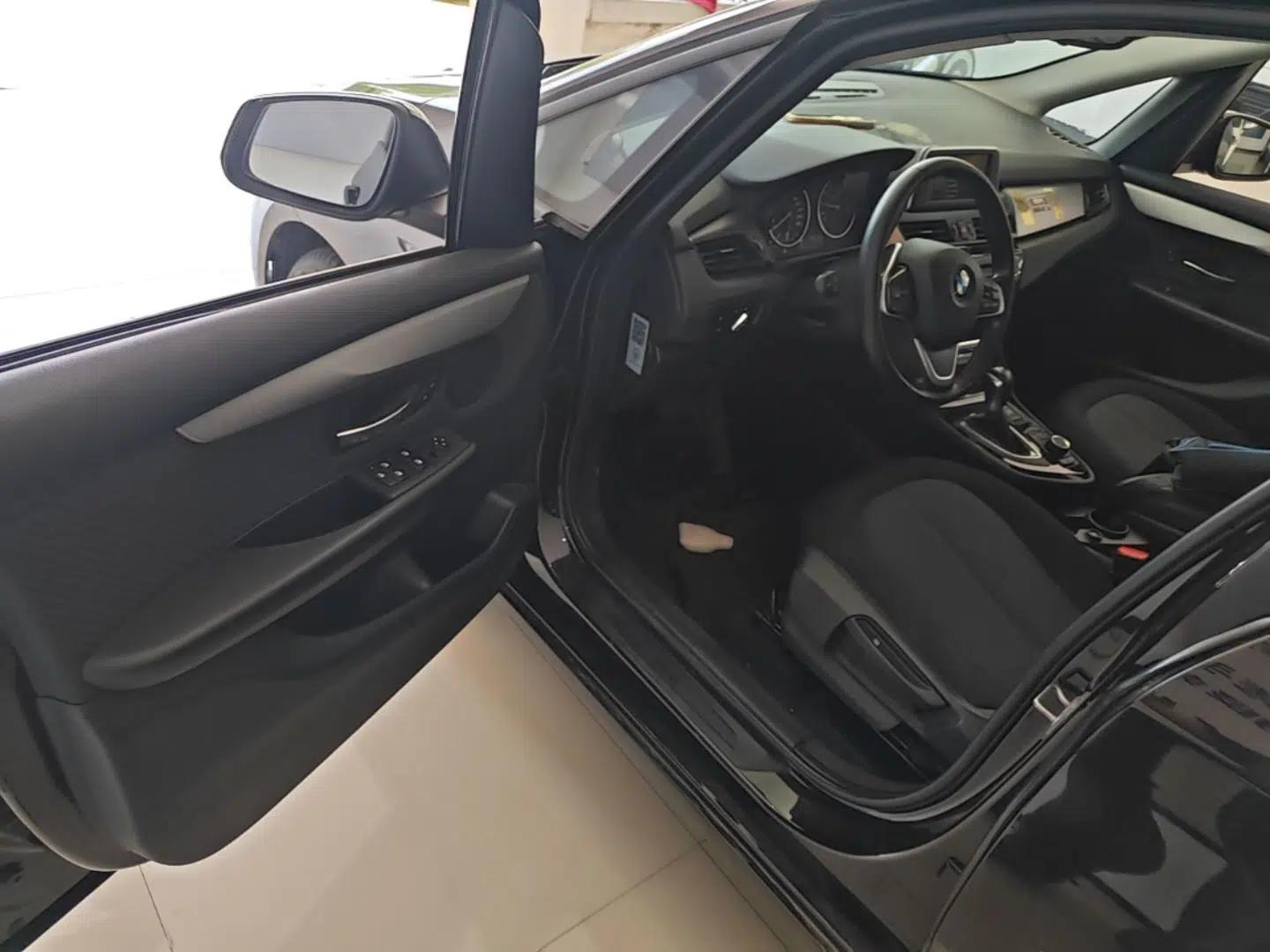 BMW 2 Series Active Tourer 2015 218i Leading Model — миниатюра 18
