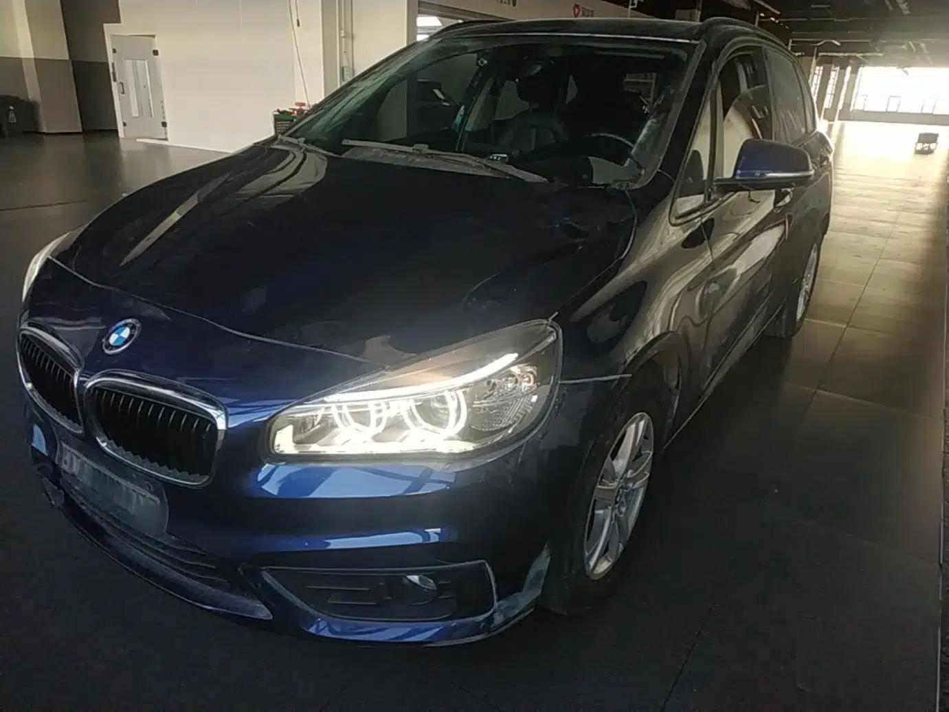 BMW 2 Series Active Tourer 2016 218i Leading Model — миниатюра 1