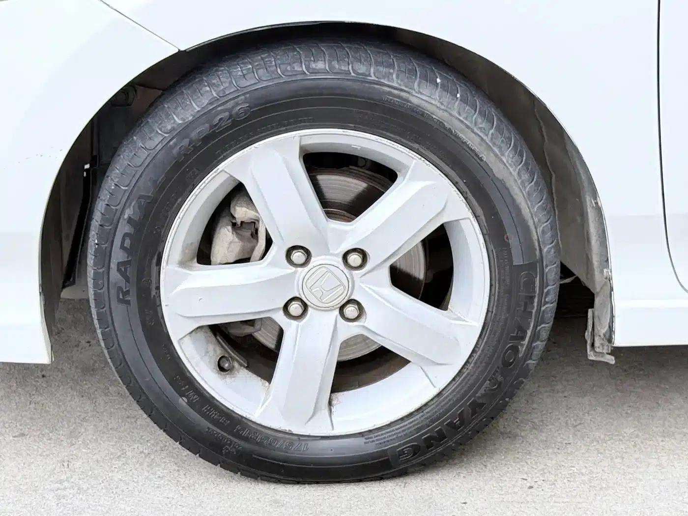 Honda City Classic 2012 1.5L Automatic Elite Edition — миниатюра 15