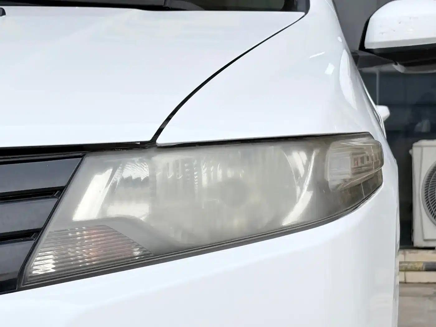Honda City Classic 2012 1.5L Automatic Elite Edition — миниатюра 16
