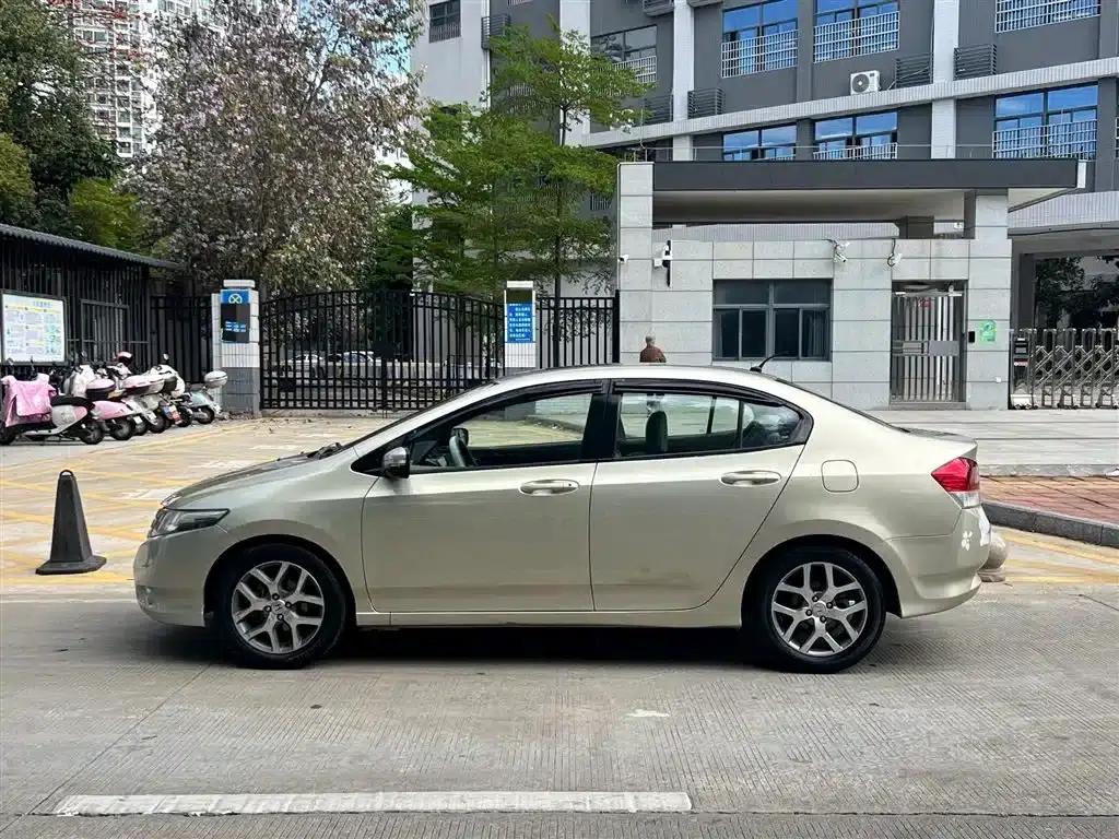 Honda City Classic 2008 1.8L Automatic Comfort Edition — миниатюра 4