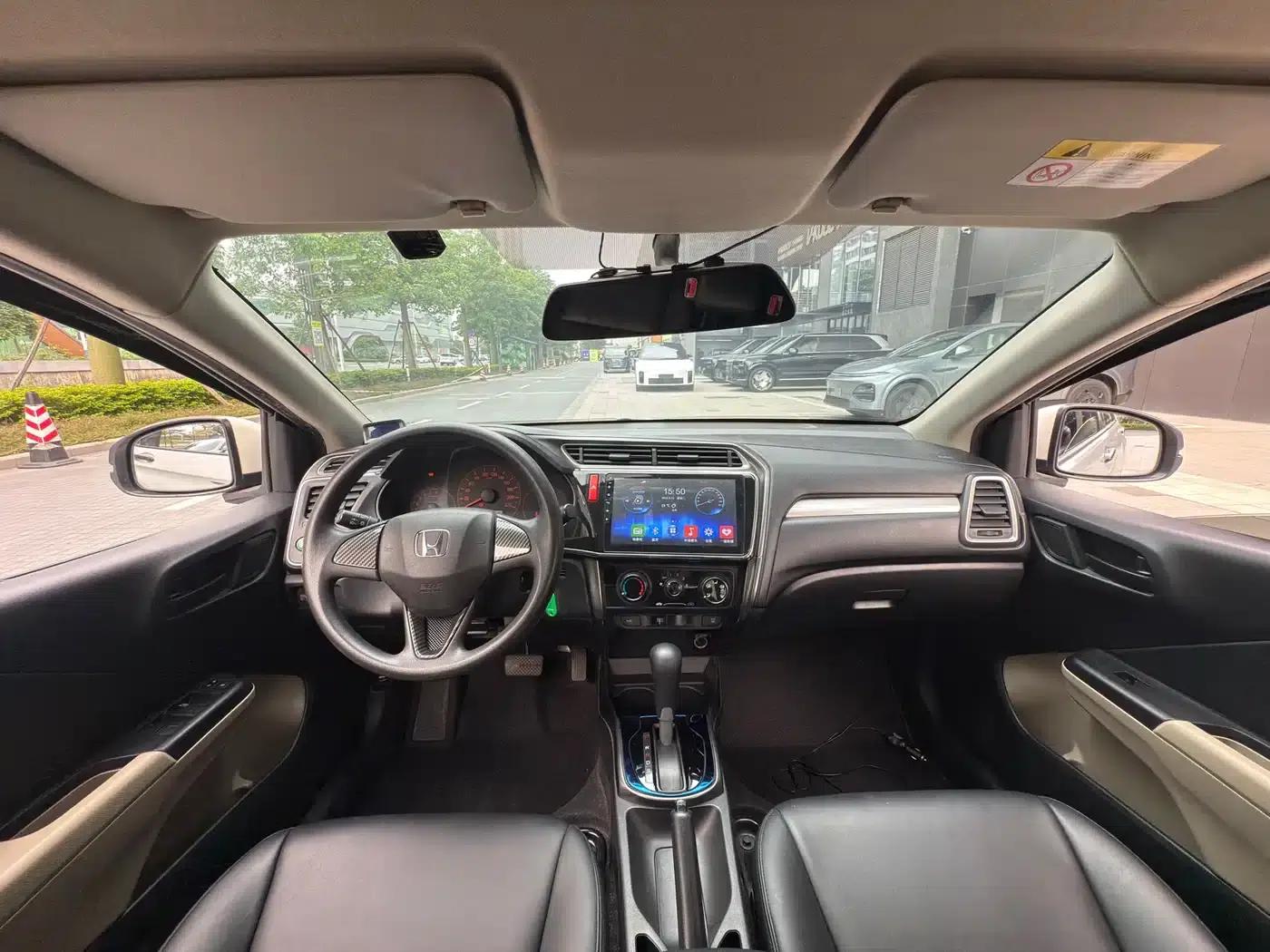 2016 Honda Greiz 1.5L CVT Classic Edition — миниатюра 12