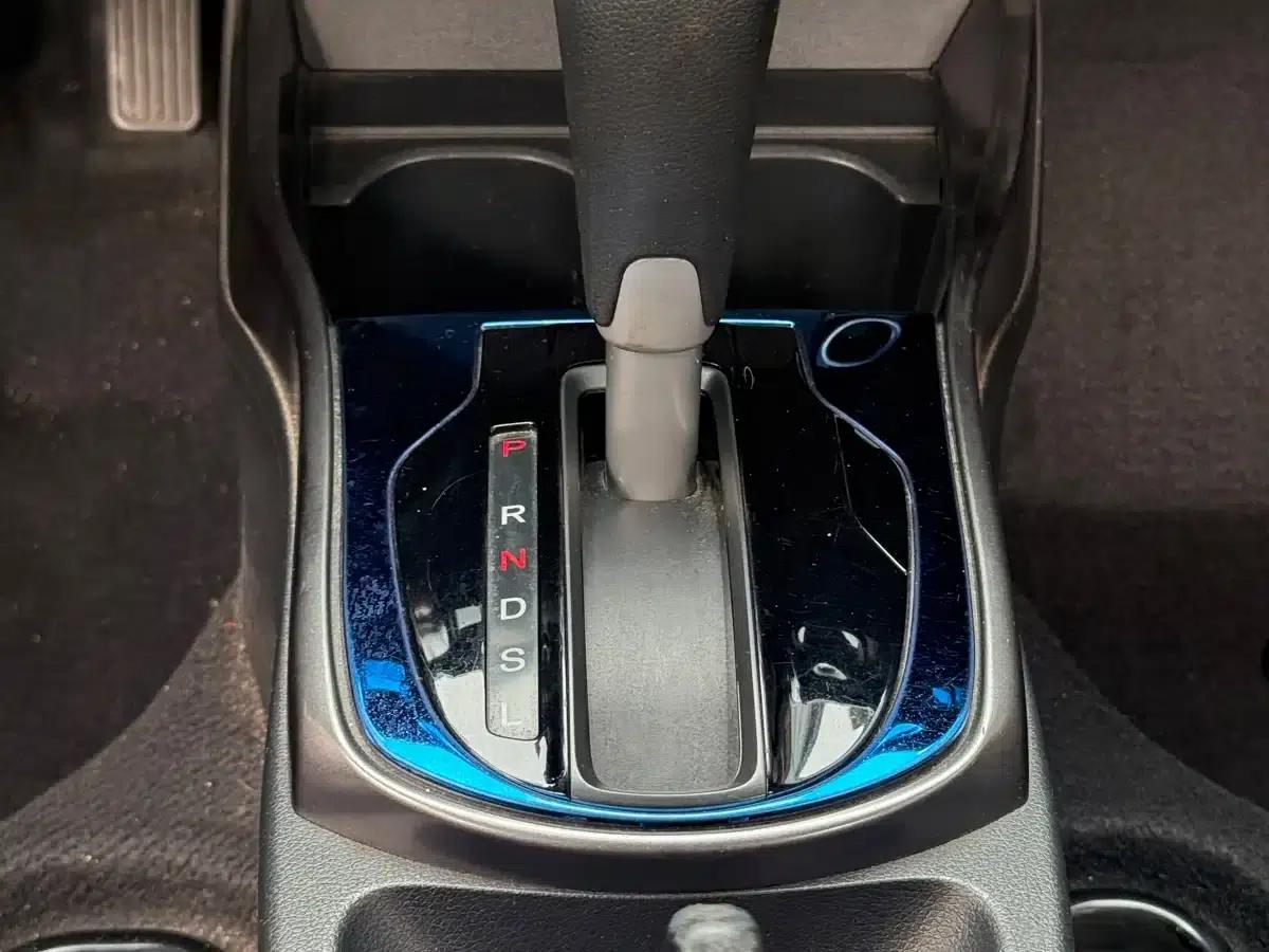 2016 Honda Greiz 1.5L CVT Classic Edition — миниатюра 13