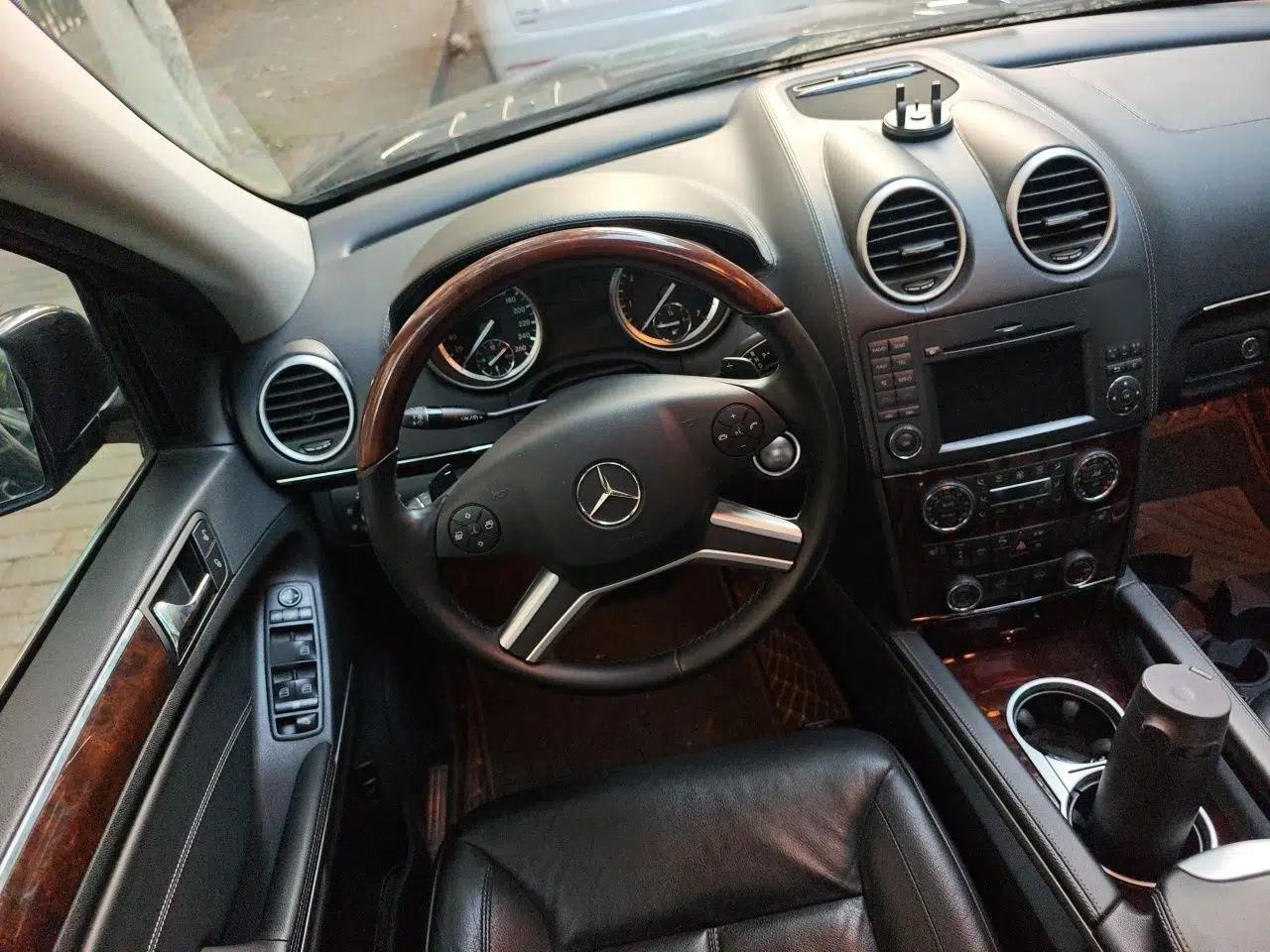 Mercedes-Benz GL-Class 2011 GL 450 4MATIC Prestige Edition — миниатюра 11