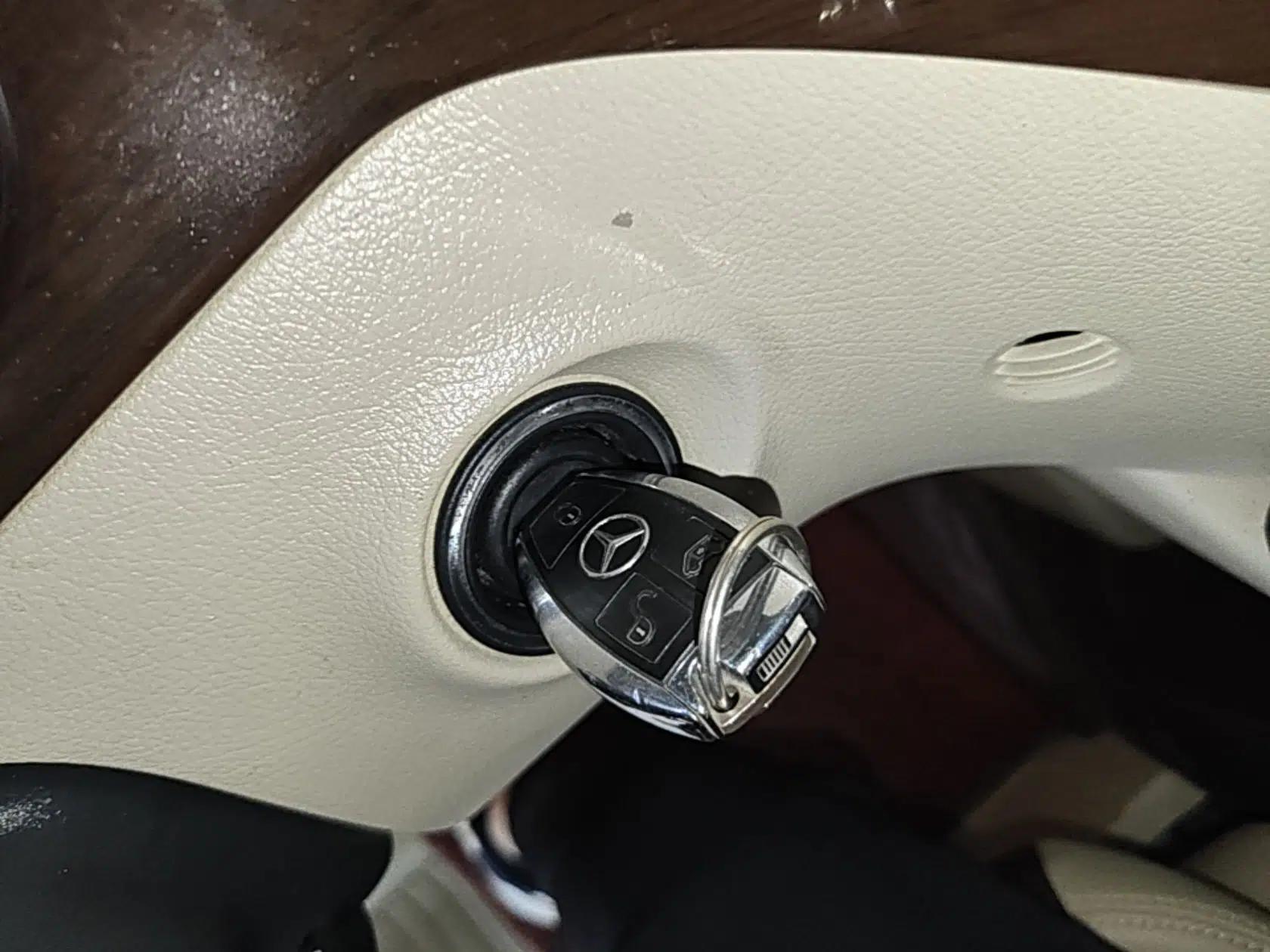 Mercedes-Benz Viano 2013 3.0L Comfort Edition — миниатюра 12