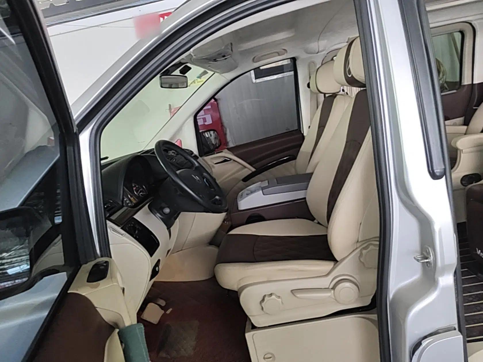 Mercedes-Benz Viano 2013 3.0L Comfort Edition — миниатюра 18