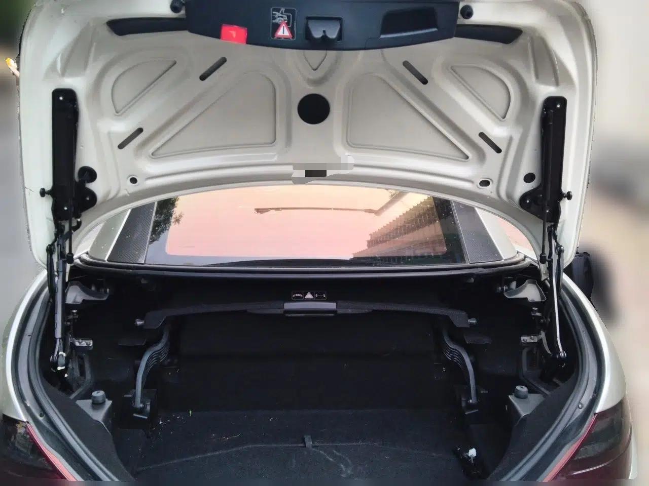 Mercedes-Benz SLK-Class 2011 SLK 200 Fashion Model — миниатюра 20