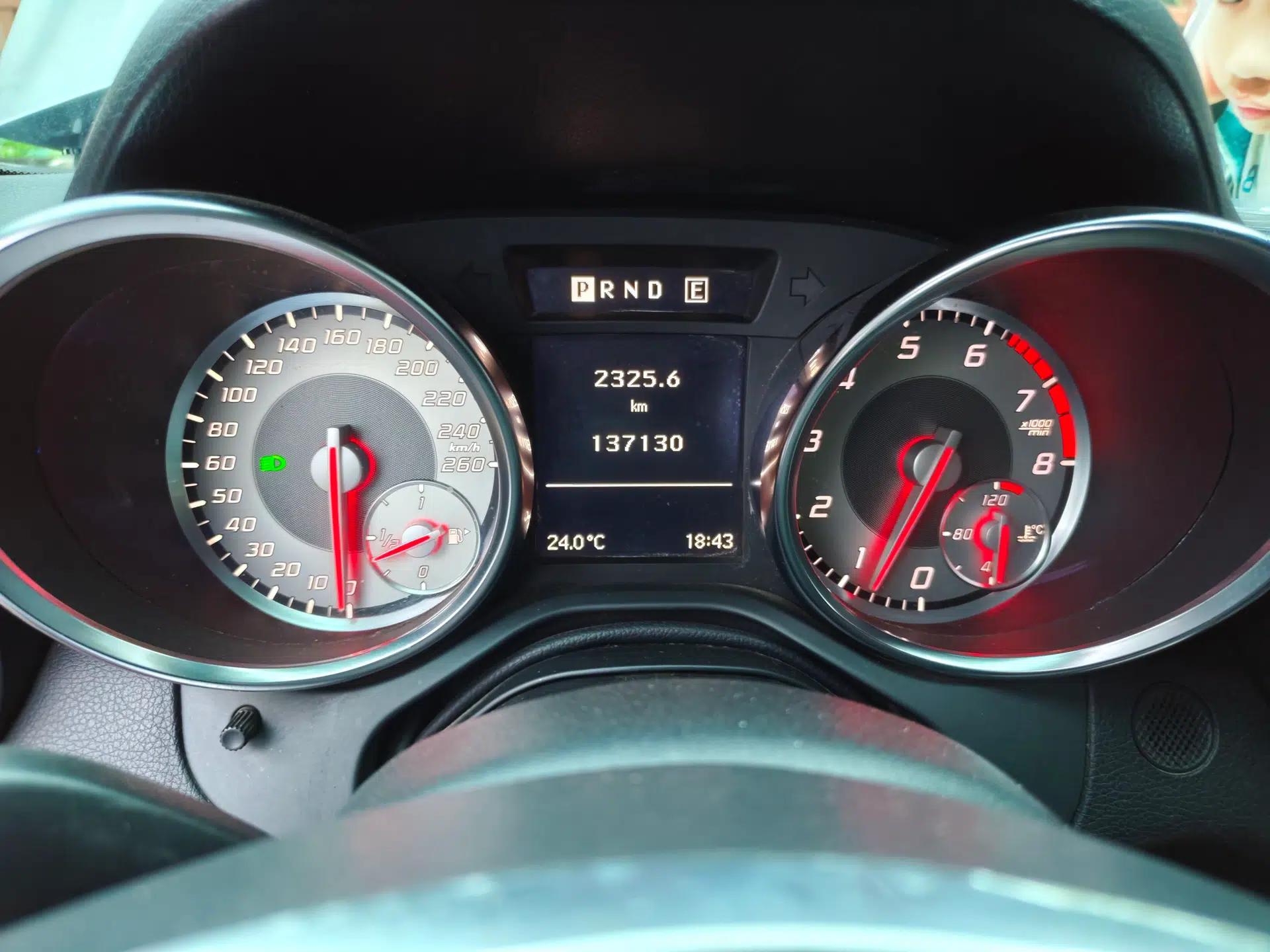 Mercedes-Benz SLK-Class 2011 SLK 200 Fashion Model — миниатюра 12