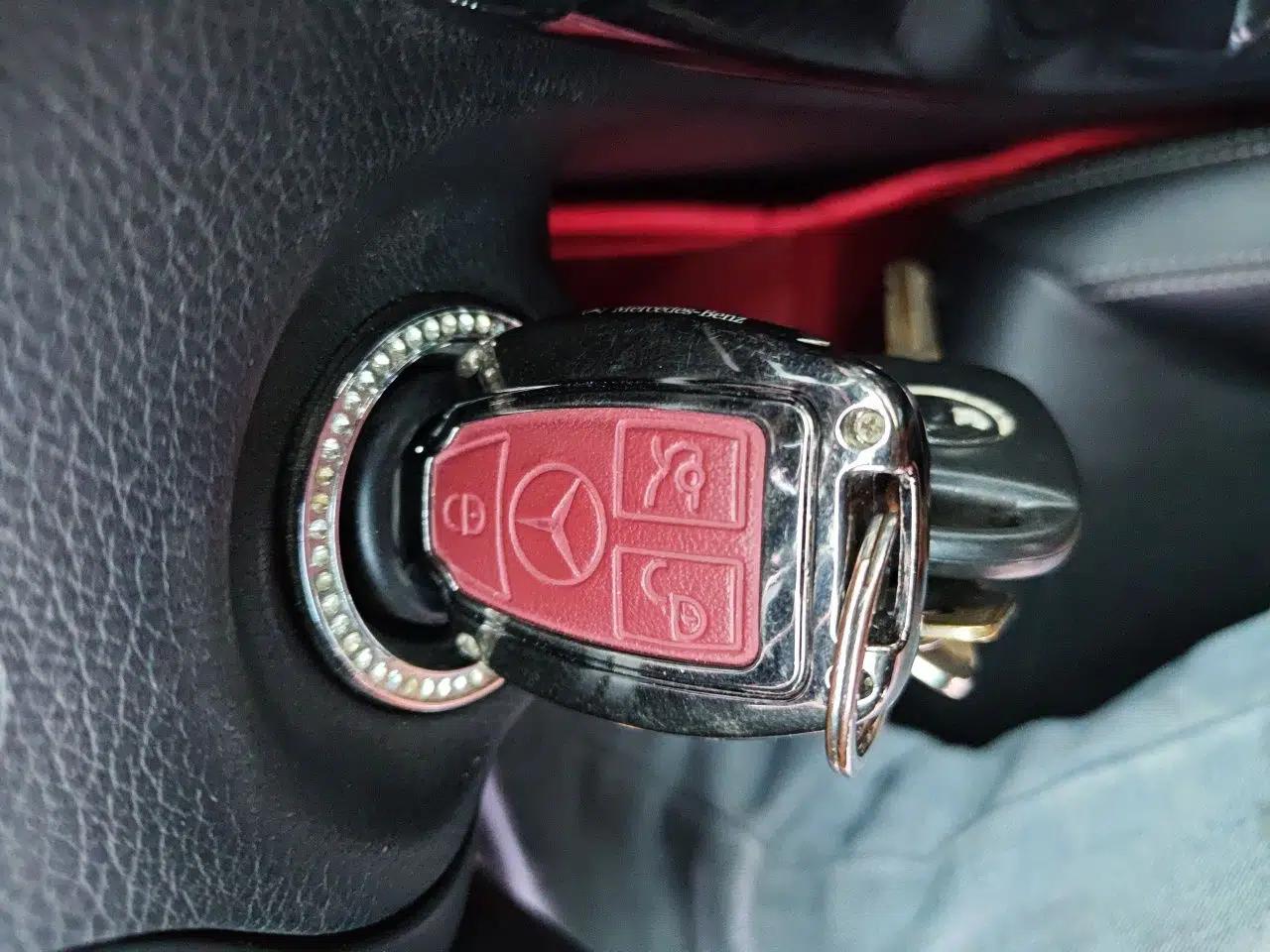 Mercedes-Benz SLK-Class 2011 SLK 200 Fashion Model — миниатюра 9