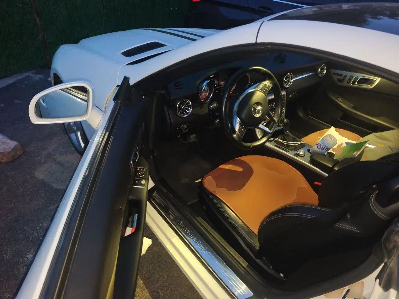 Mercedes-Benz SLK-Class 2011 SLK 200 Fashion Model — миниатюра 17