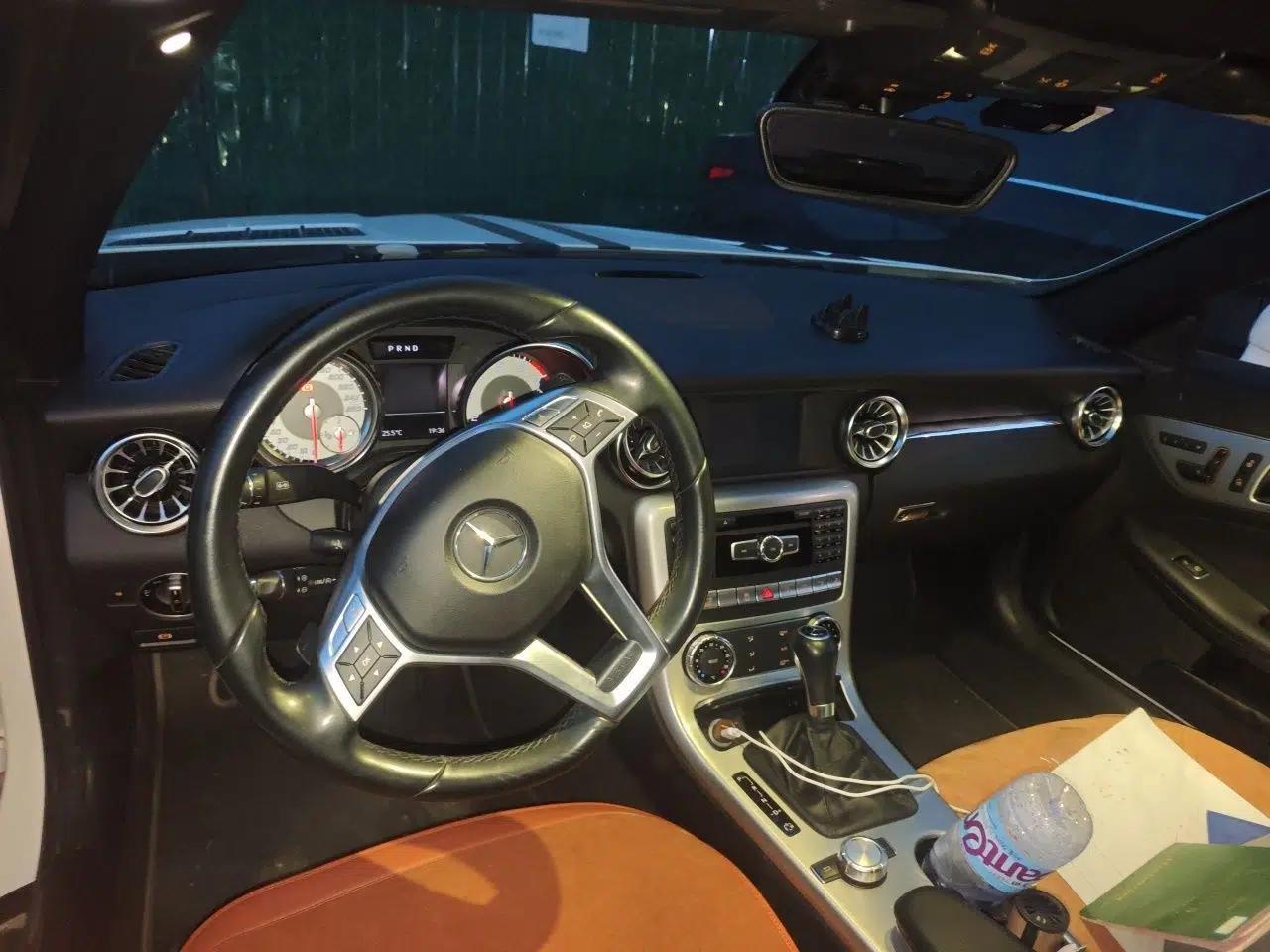 Mercedes-Benz SLK-Class 2011 SLK 200 Fashion Model — миниатюра 19