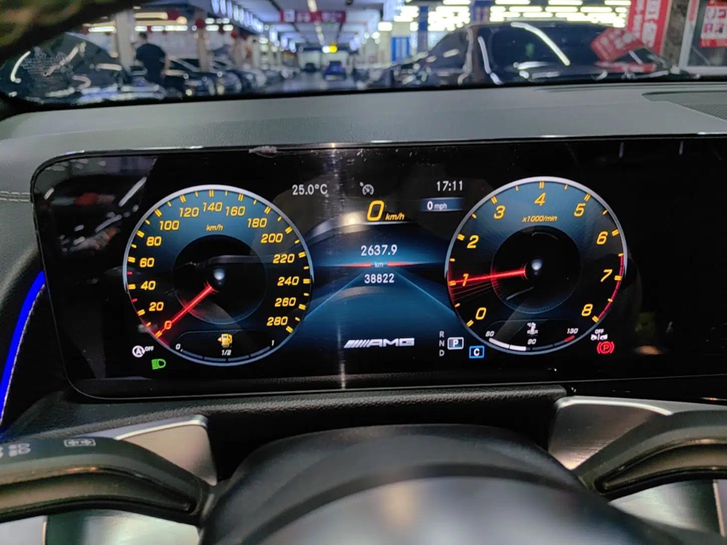 Mercedes-Benz GLB AMG 2022 AMG GLB 35 4MATIC — миниатюра 14