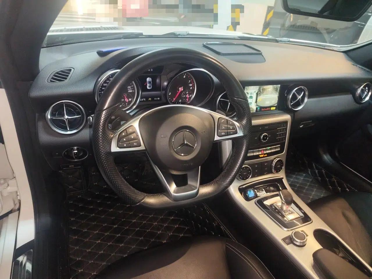 Mercedes-Benz SLC 2016 SLC 200 Dynamic Edition — миниатюра 11