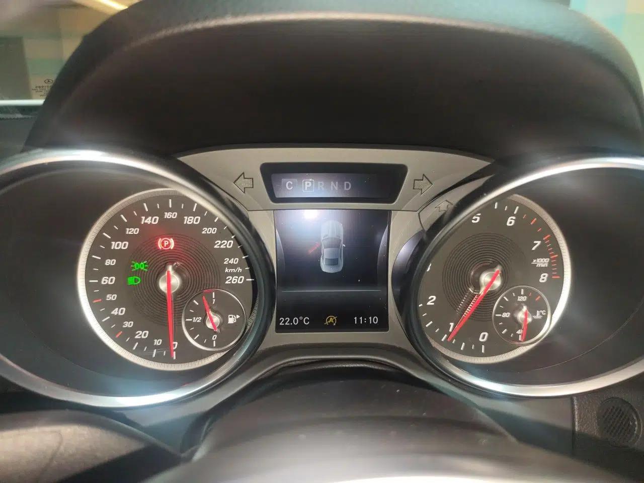 Mercedes-Benz SLC 2016 SLC 200 Dynamic Edition — миниатюра 12