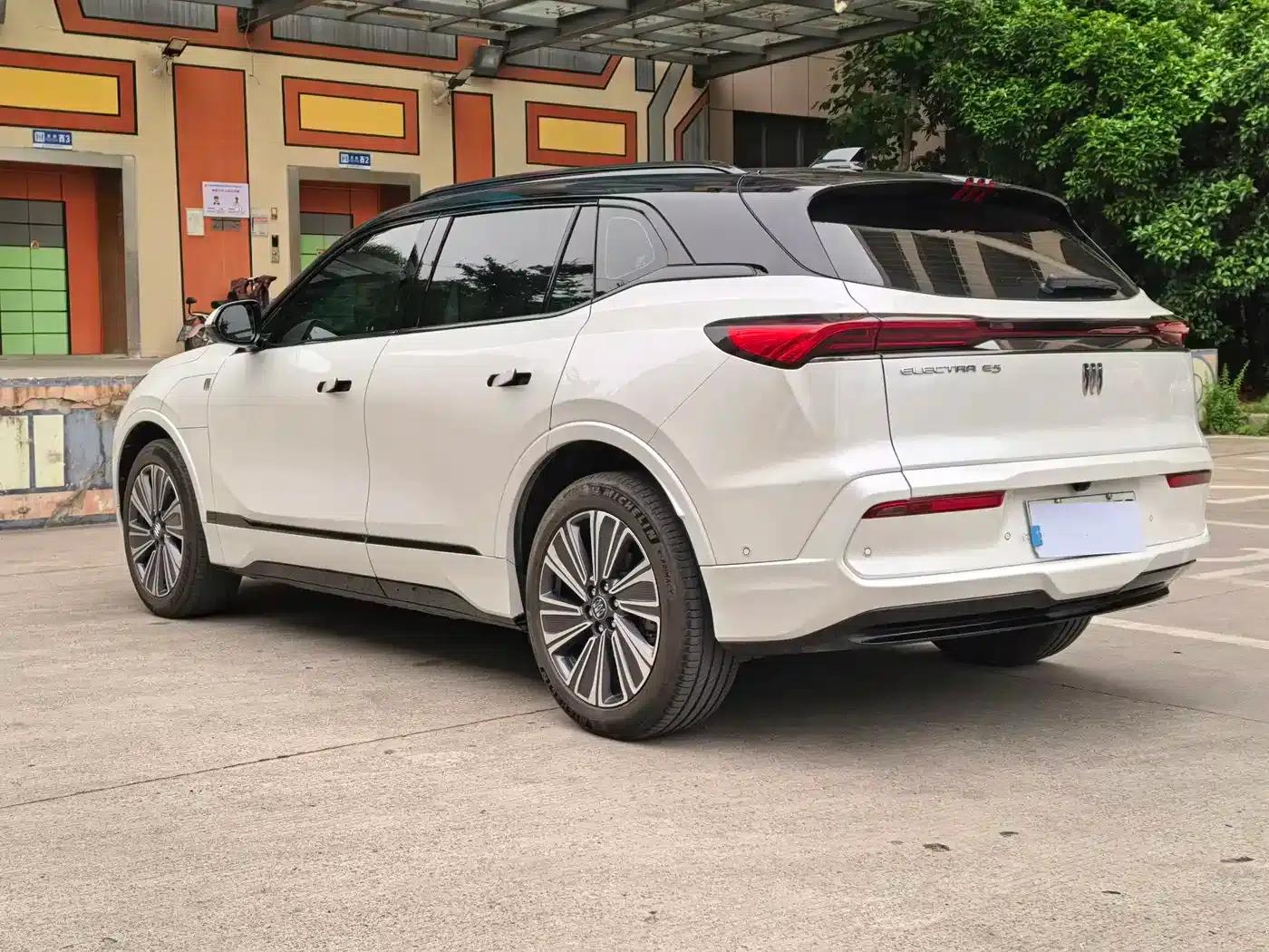 Buick E5 2023 Premium Standard Range Edition — миниатюра 16