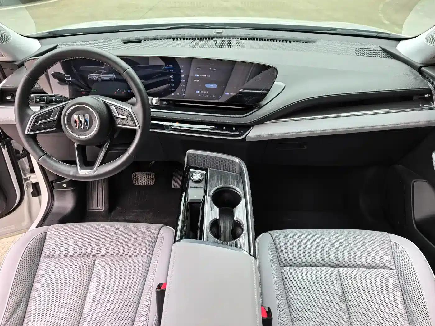 Buick E5 2023 Premium Standard Range Edition — миниатюра 7