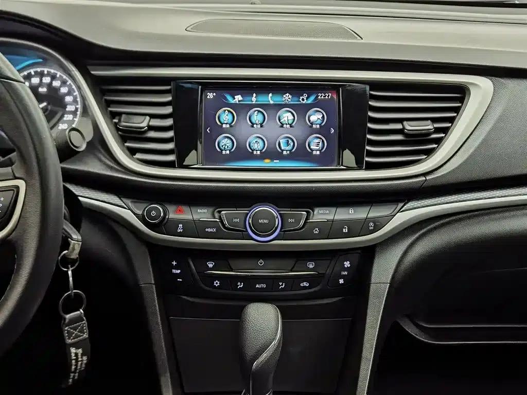 Buick Verano 2019 18T Automatic Connected Elite Model (China VI Emission Standard) — миниатюра 12