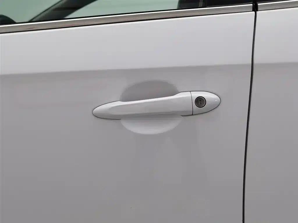 Buick Verano 2019 18T Automatic Connected Elite Model (China VI Emission Standard) — миниатюра 18