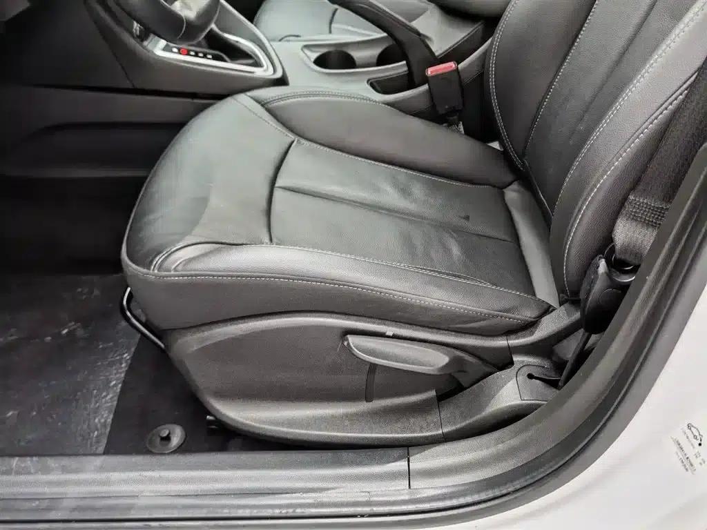 Buick Verano 2019 18T Automatic Connected Elite Model (China VI Emission Standard) — миниатюра 20