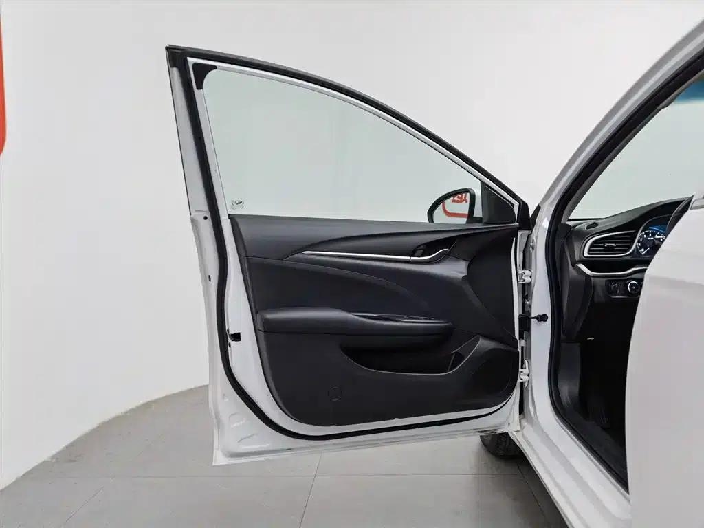 Buick Verano 2019 18T Automatic Connected Elite Model (China VI Emission Standard) — миниатюра 8