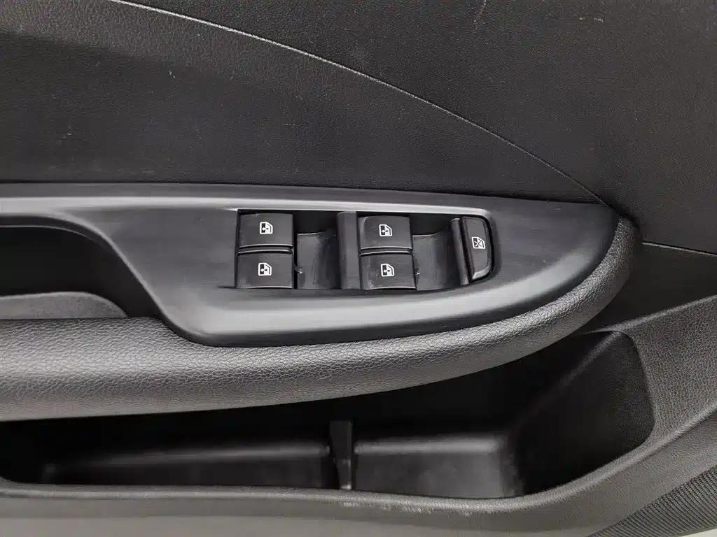 Buick Verano 2019 18T Automatic Connected Elite Model (China VI Emission Standard) — миниатюра 9