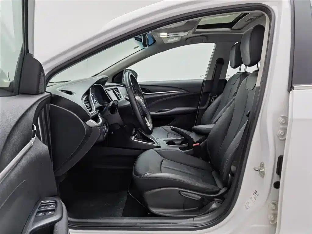 Buick Verano 2019 18T Automatic Connected Elite Model (China VI Emission Standard) — миниатюра 10