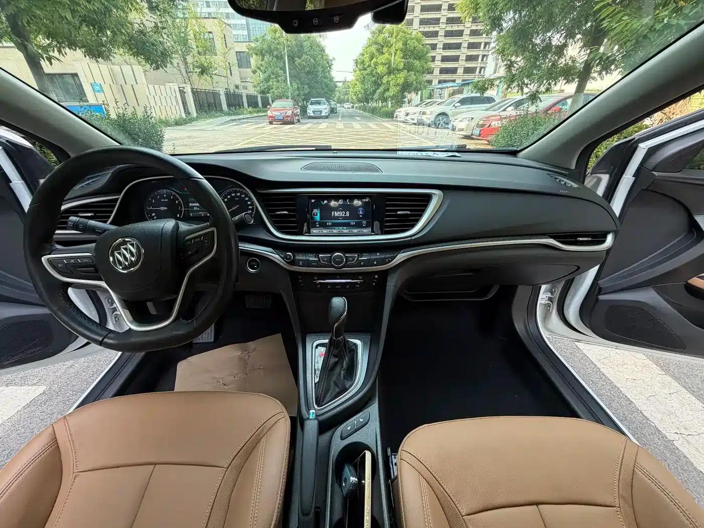 Buick Verano 2019 18T Automatic Connected Flagship Model (China VI Emission Standard) — миниатюра 11