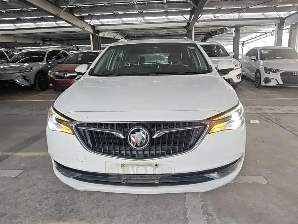 Buick Verano 2018 18T Automatic Elite — миниатюра 3