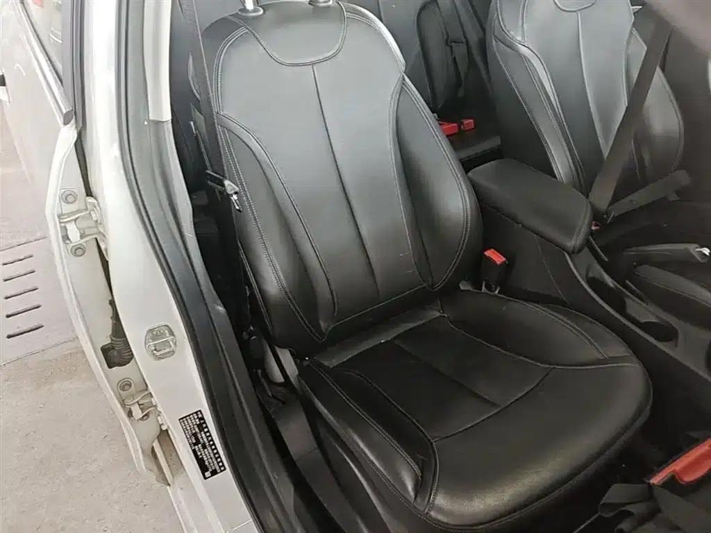 Buick Verano 2018 18T Automatic Elite — миниатюра 25