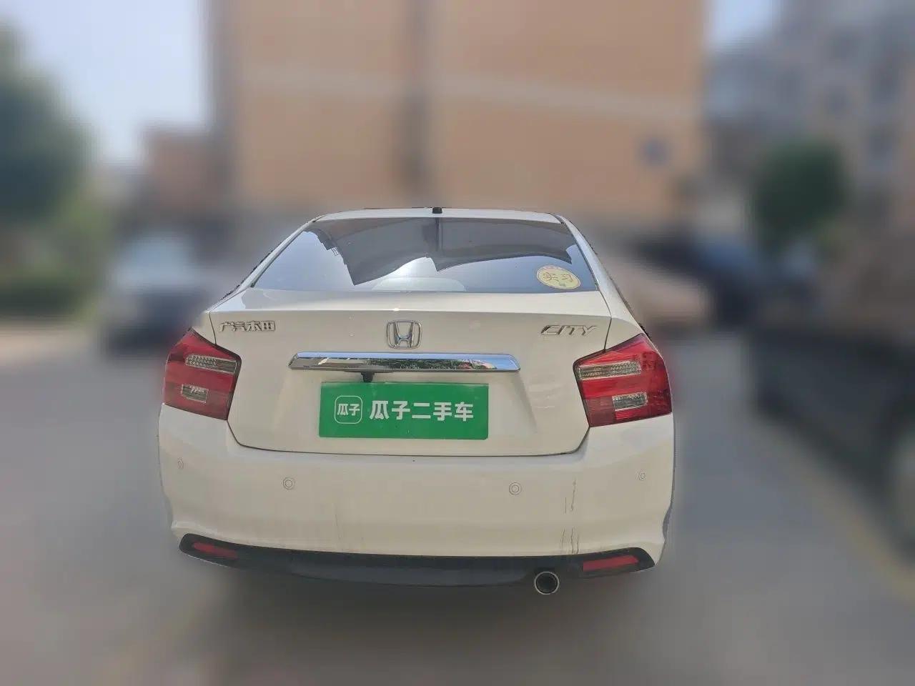Honda City Classic 2014 Style 1.5L Automatic Elite Edition — миниатюра 5
