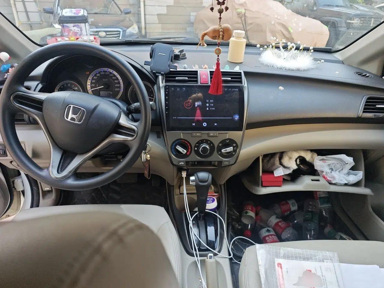 Honda City Classic 2014 Style 1.5L Automatic Elite Edition — миниатюра 10